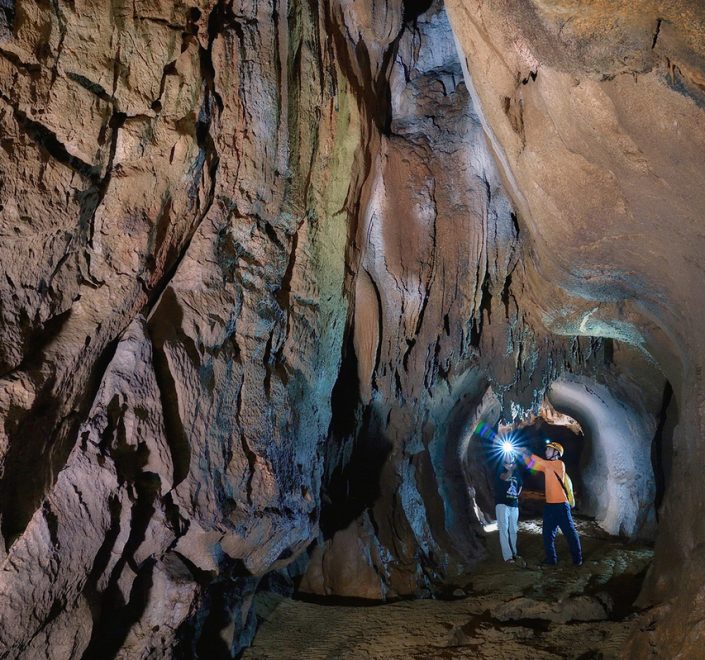 Cha Loi cave