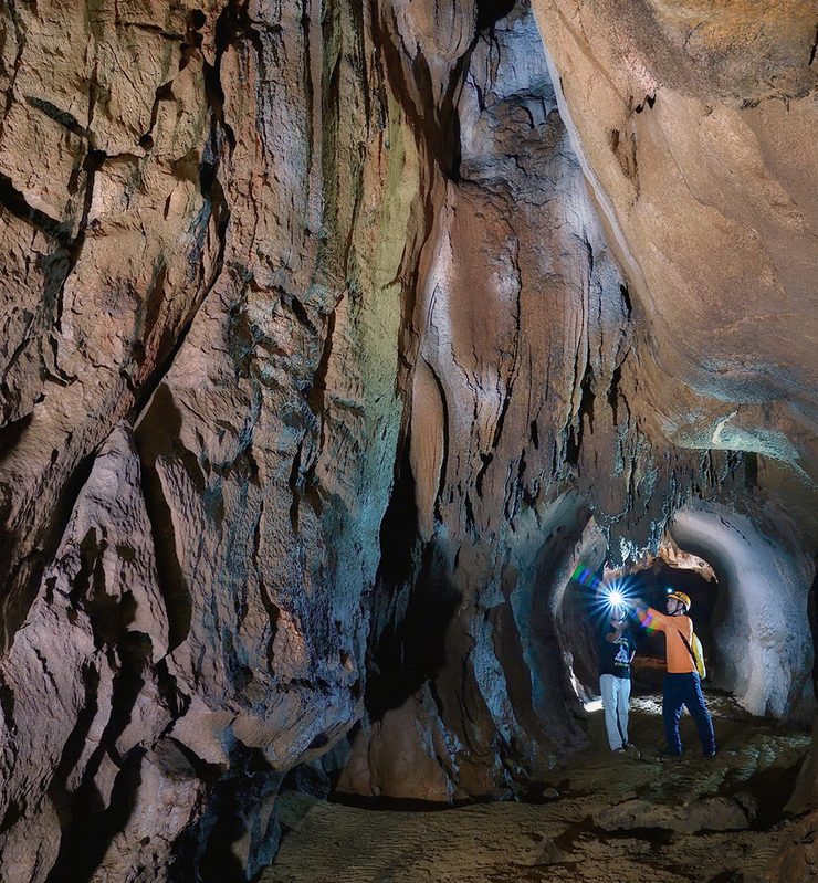 Cha Loi cave